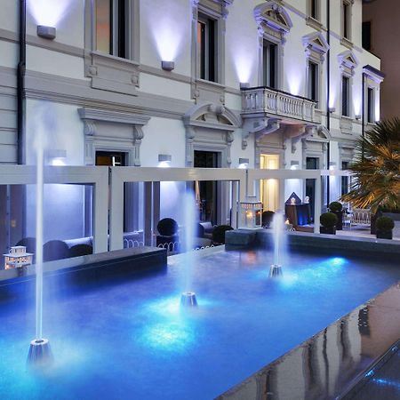 Lhp Hotel Montecatini Palace & Spa Exteriér fotografie The hotel's pool